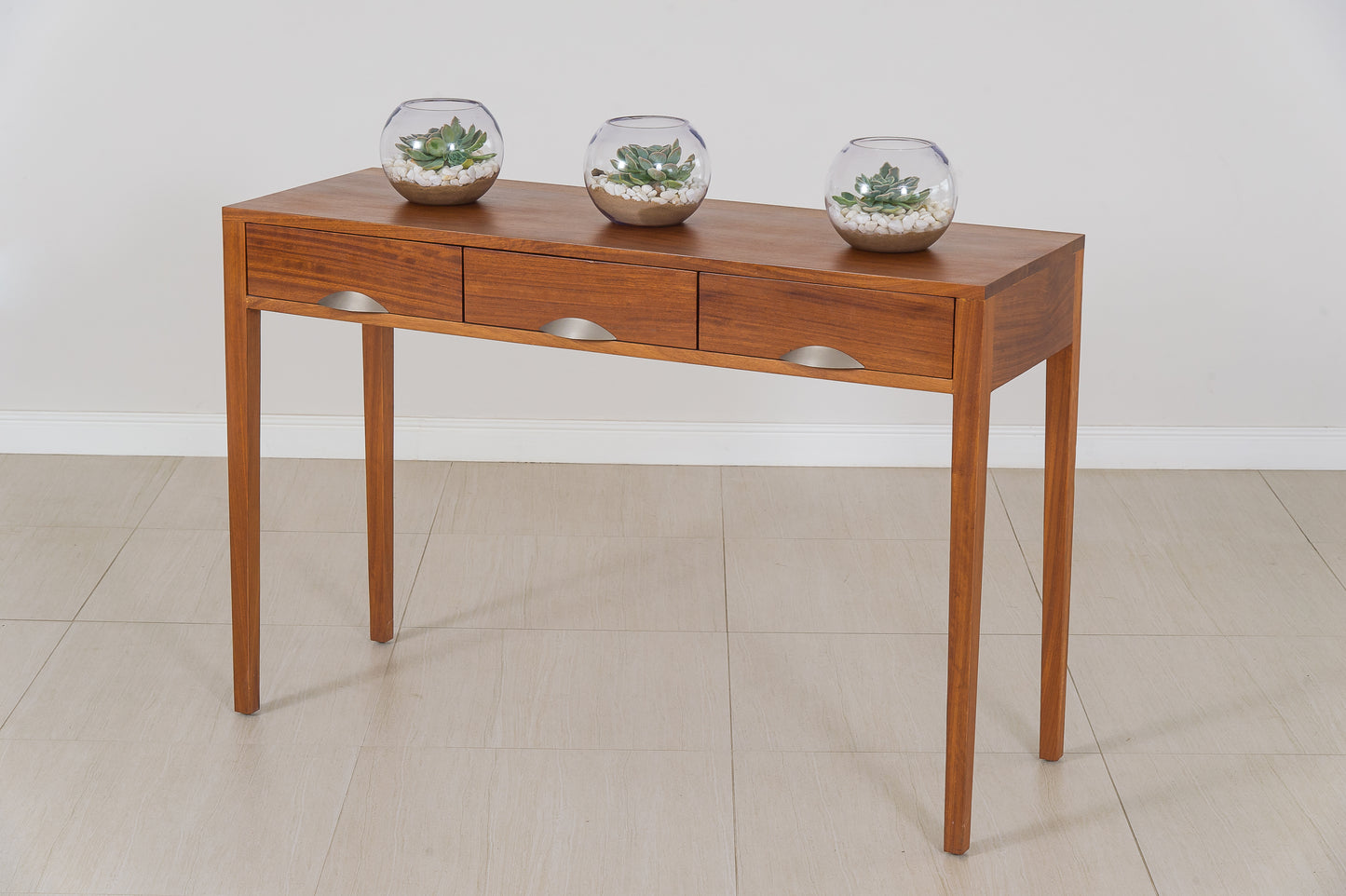 A stylish and sophisticated console table that is perfect for your living room, entryway, or hallway.