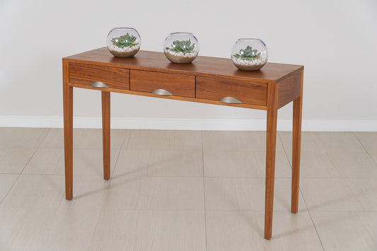 A stylish and sophisticated console table that is perfect for your living room, entryway, or hallway.