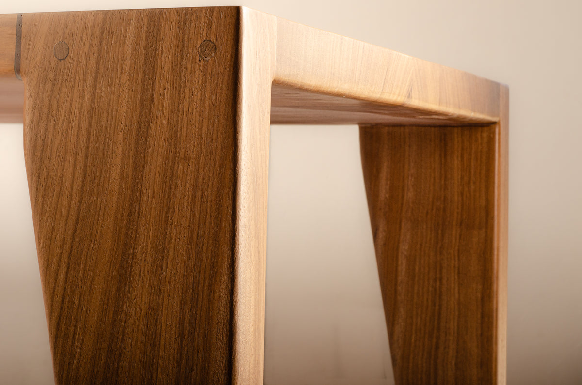 Solid Iroko dining table, handcrafted by NAKA Furniture in Paarl (5 of 6)